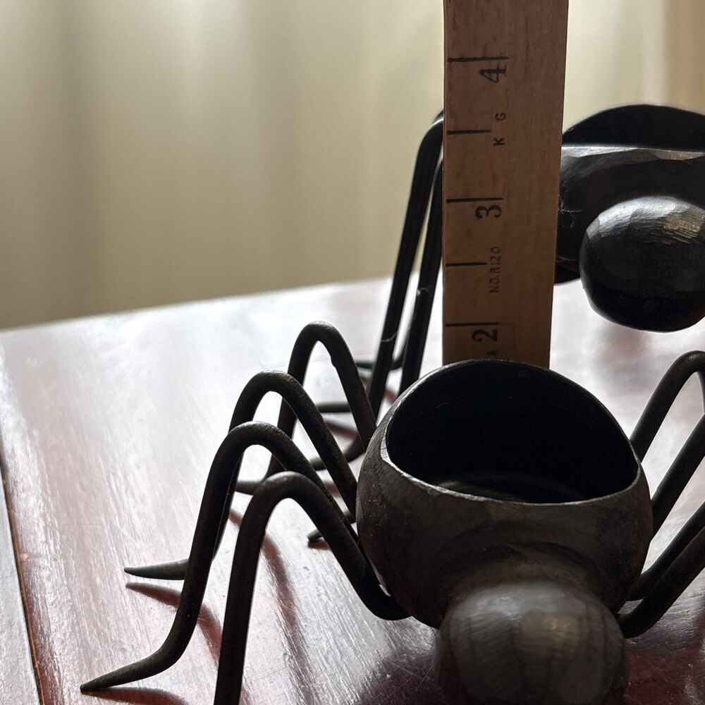 Cast Metal Tea Light Spiders - Picture 6 of 7